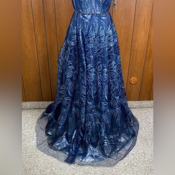 Rene Ruiz Collection Feather Jacquard Fit-&-Flare Gown size 6 - Picture 10 of 15